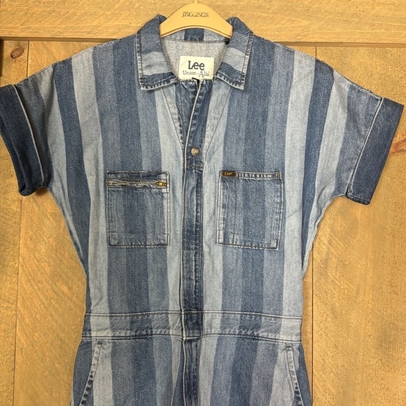 Lee short Union-Alls Size Small Hints of Blue stripes Size Small 100% cotton - Picture 7 of 16